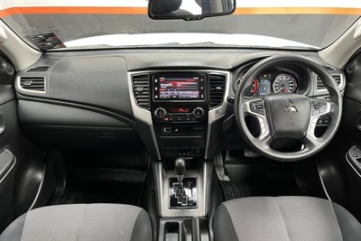 2021 Mitsubishi Triton - Thumbnail