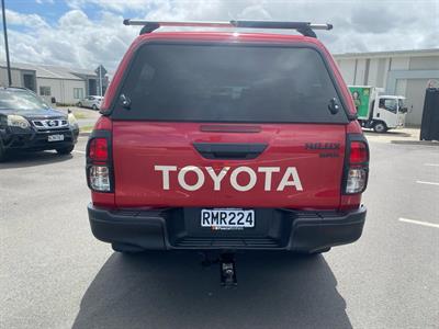 2017 Toyota Hilux - Thumbnail