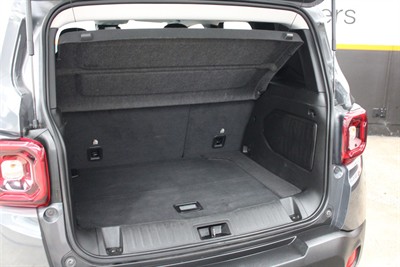 2023 Jeep Renegade - Thumbnail