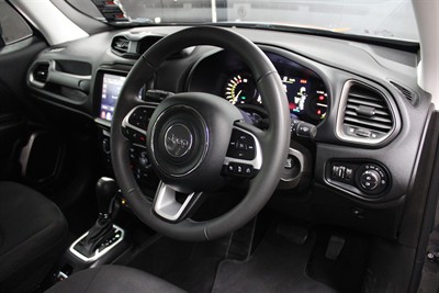 2023 Jeep Renegade - Thumbnail