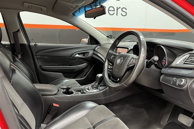 2016 Holden Commodore - Thumbnail