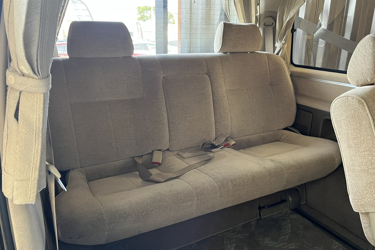 2002 Toyota Hiace
