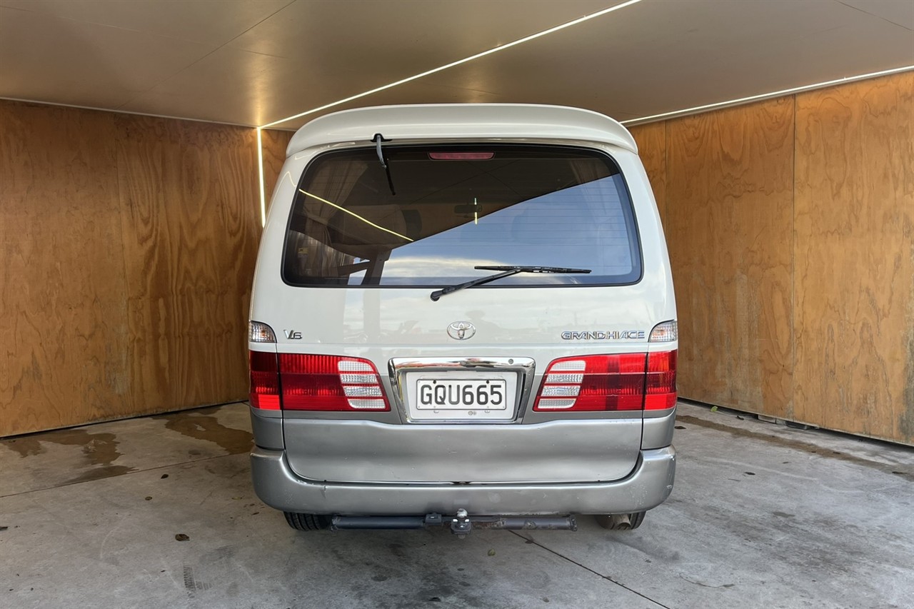 2002 Toyota Hiace