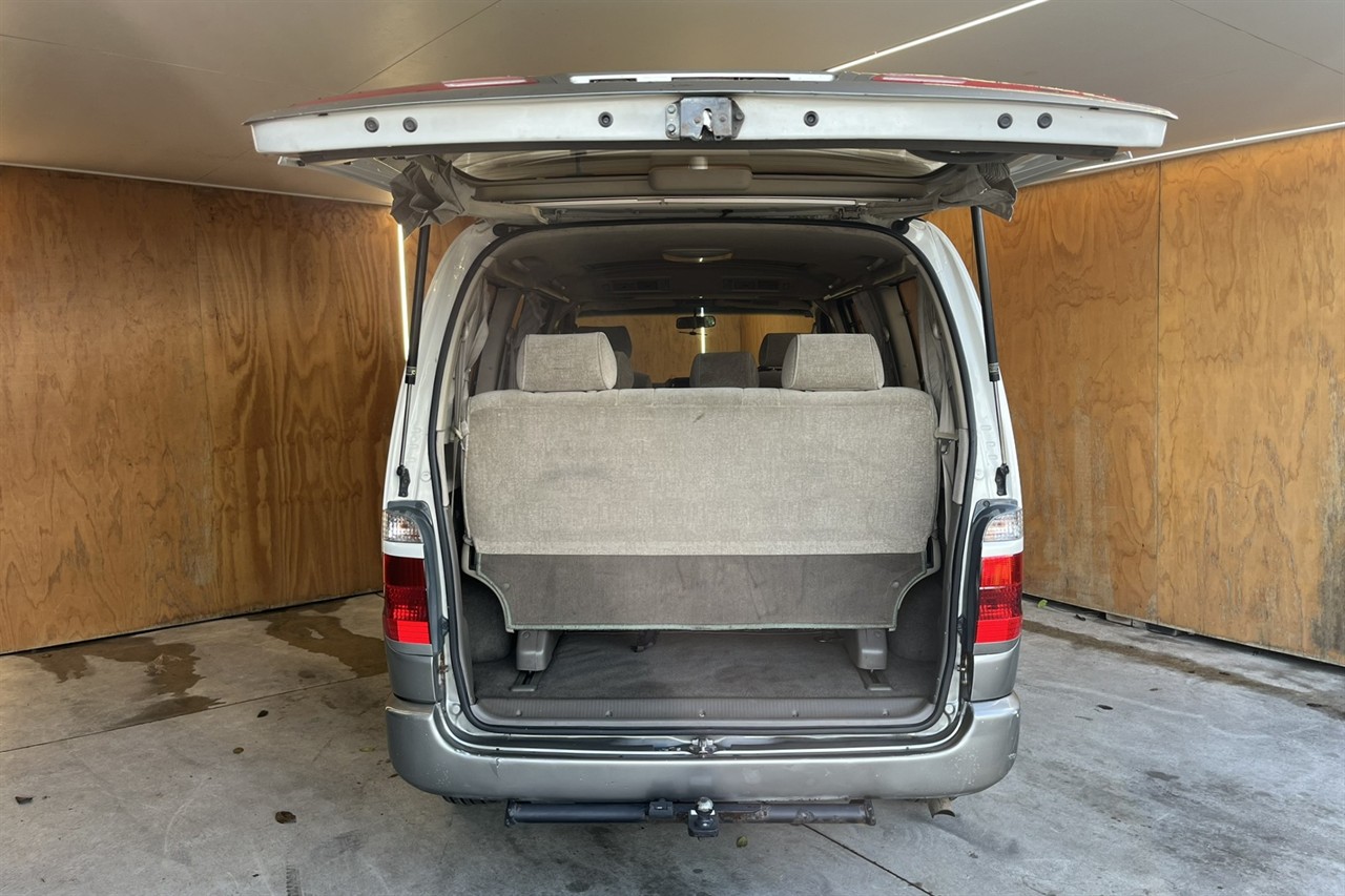 2002 Toyota Hiace