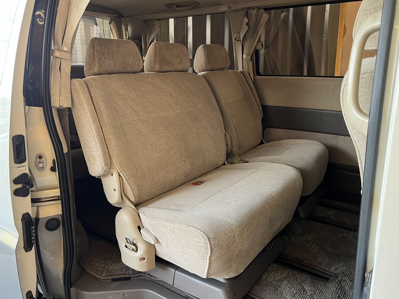 2002 Toyota Hiace