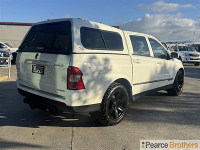 2017 Ssangyong Actyon - Thumbnail
