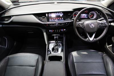 2019 Holden Commodore - Thumbnail
