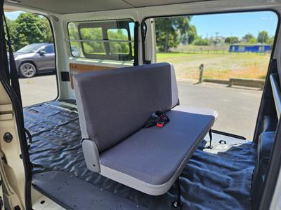 2015 Toyota Hiace - Thumbnail