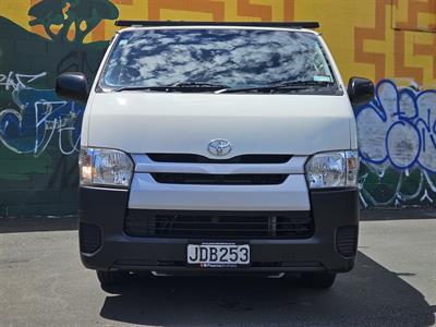2015 Toyota Hiace - Thumbnail