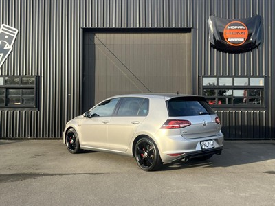 2015 Volkswagen GOLF - Thumbnail