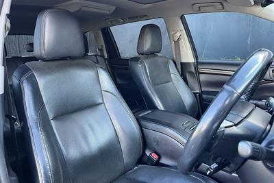 2014 Toyota HIGHLANDER - Thumbnail