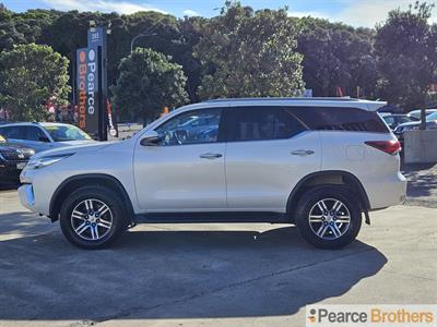 2019 Toyota Fortuner - Thumbnail
