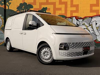 2024 Hyundai Staria
