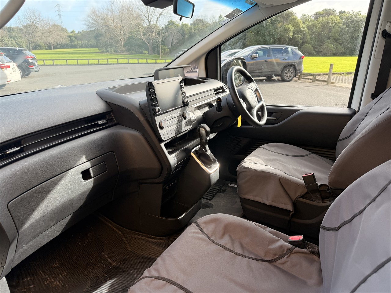 2024 Hyundai Staria