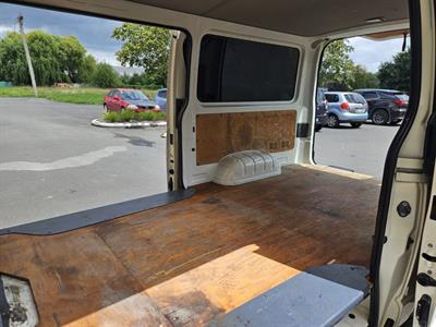 2015 Toyota Hiace - Thumbnail