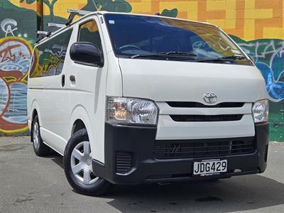 2015 Toyota Hiace - Thumbnail