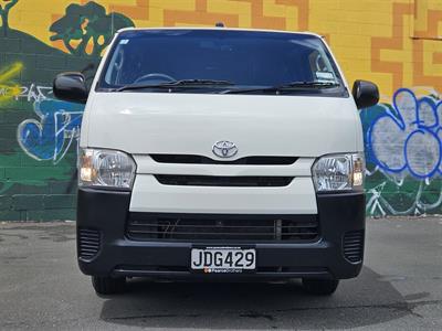 2015 Toyota Hiace - Thumbnail