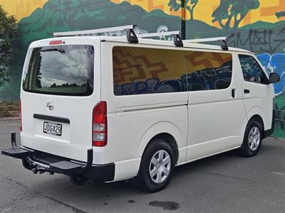 2015 Toyota Hiace - Thumbnail