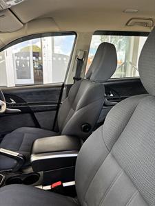 2021 Mahindra XUV500 - Thumbnail
