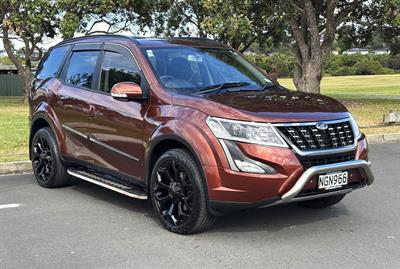 2021 Mahindra XUV500 - Thumbnail