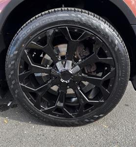 2021 Mahindra XUV500 - Thumbnail