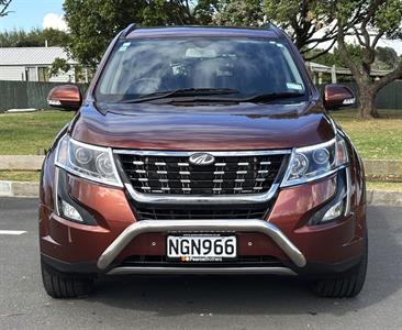 2021 Mahindra XUV500 - Thumbnail