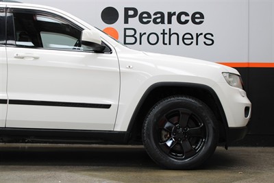 2012 Jeep Grand Cherokee - Thumbnail