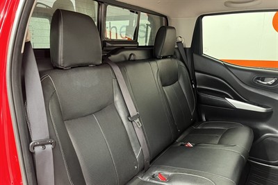 2018 Nissan Navara - Thumbnail