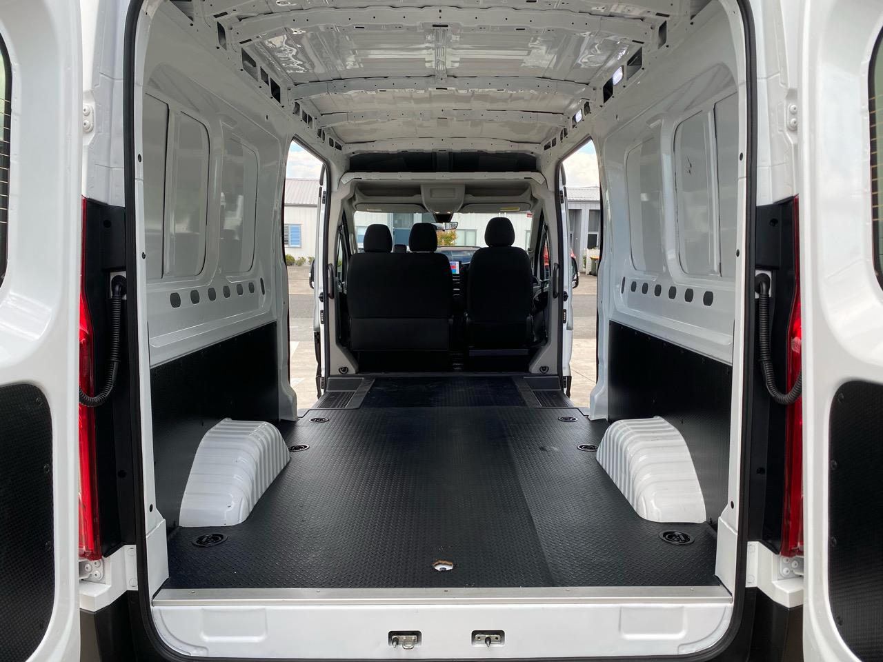 2025 LDV Deliver 9