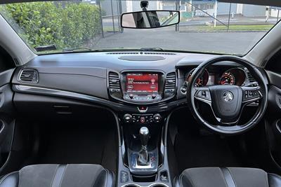 2016 Holden Commodore - Thumbnail