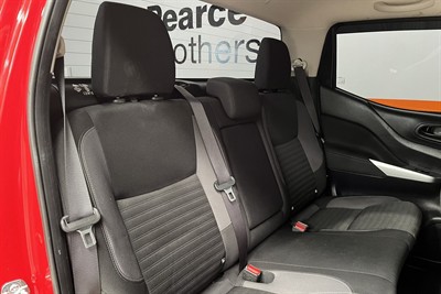 2021 Nissan Navara - Thumbnail