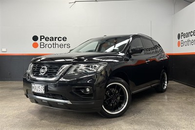 2019 Nissan Pathfinder - Thumbnail