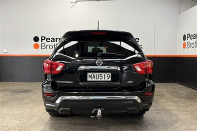 2019 Nissan Pathfinder - Thumbnail