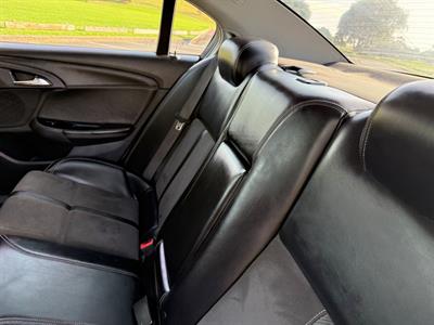 2015 Holden Commodore - Thumbnail