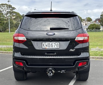 2017 Ford Everest - Thumbnail