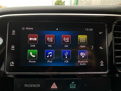 2017 Mitsubishi Outlander - Thumbnail