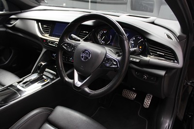 2019 Holden Commodore - Thumbnail