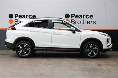 2022 Mitsubishi Eclipse Cross - Thumbnail