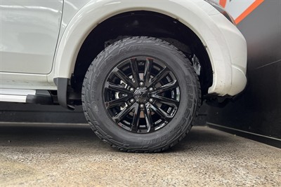 2016 Mitsubishi Triton - Thumbnail
