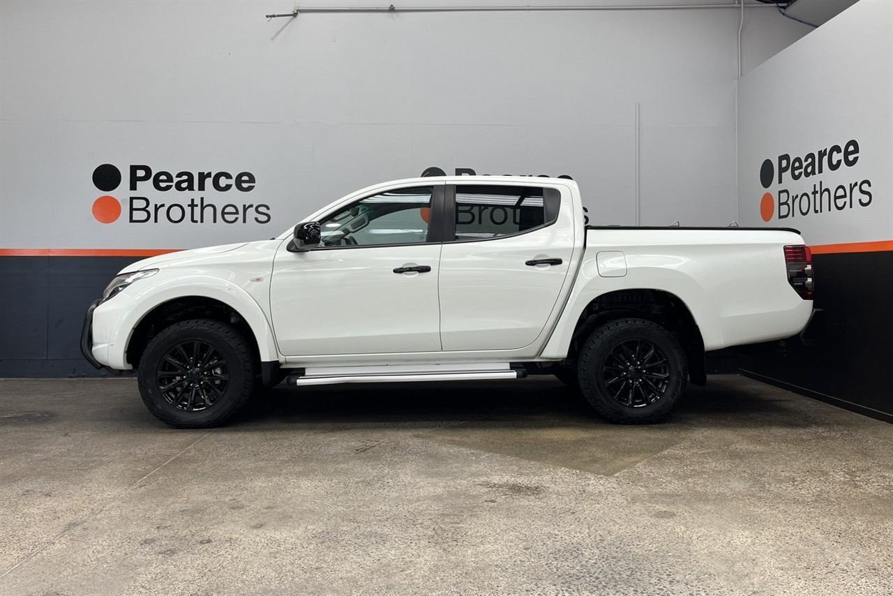 2016 Mitsubishi Triton