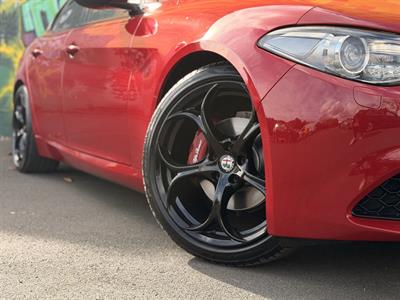 2018 Alfa Romeo Giulia - Thumbnail