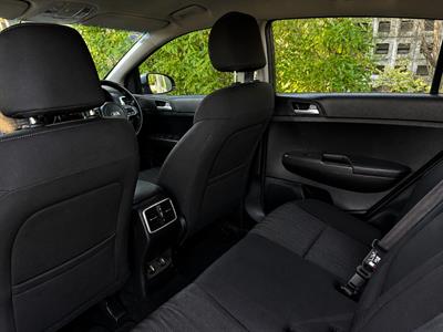 2018 Kia SPORTAGE - Thumbnail