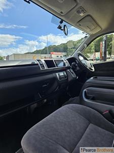 2017 Toyota Hiace - Thumbnail