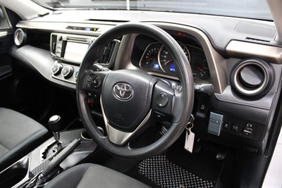 2014 Toyota RAV4 - Thumbnail