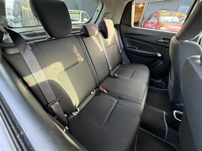 2017 Suzuki Swift - Thumbnail