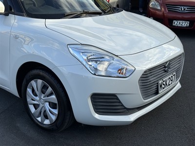2017 Suzuki Swift - Thumbnail