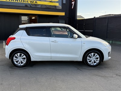 2017 Suzuki Swift - Thumbnail