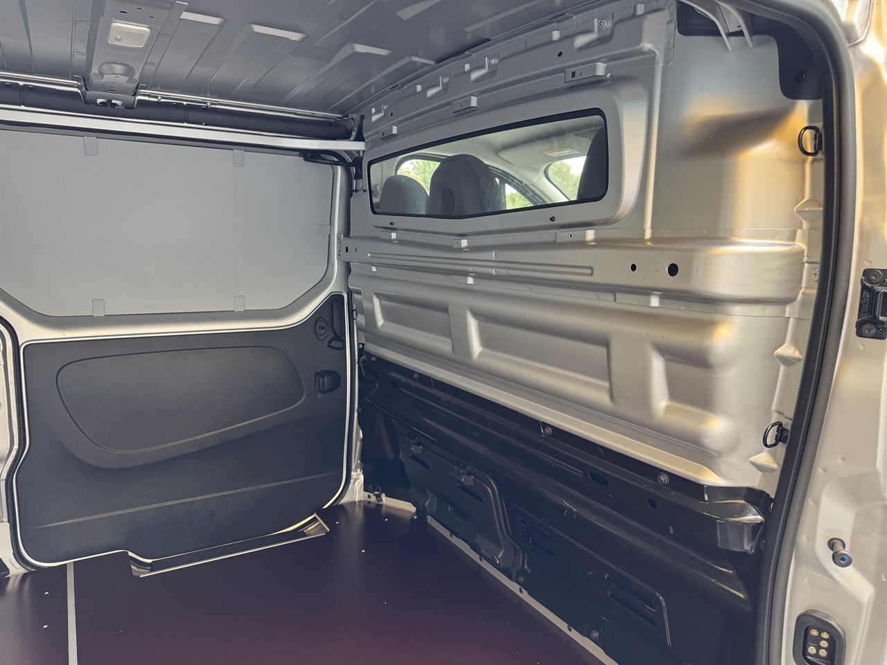 2022 Mitsubishi Express