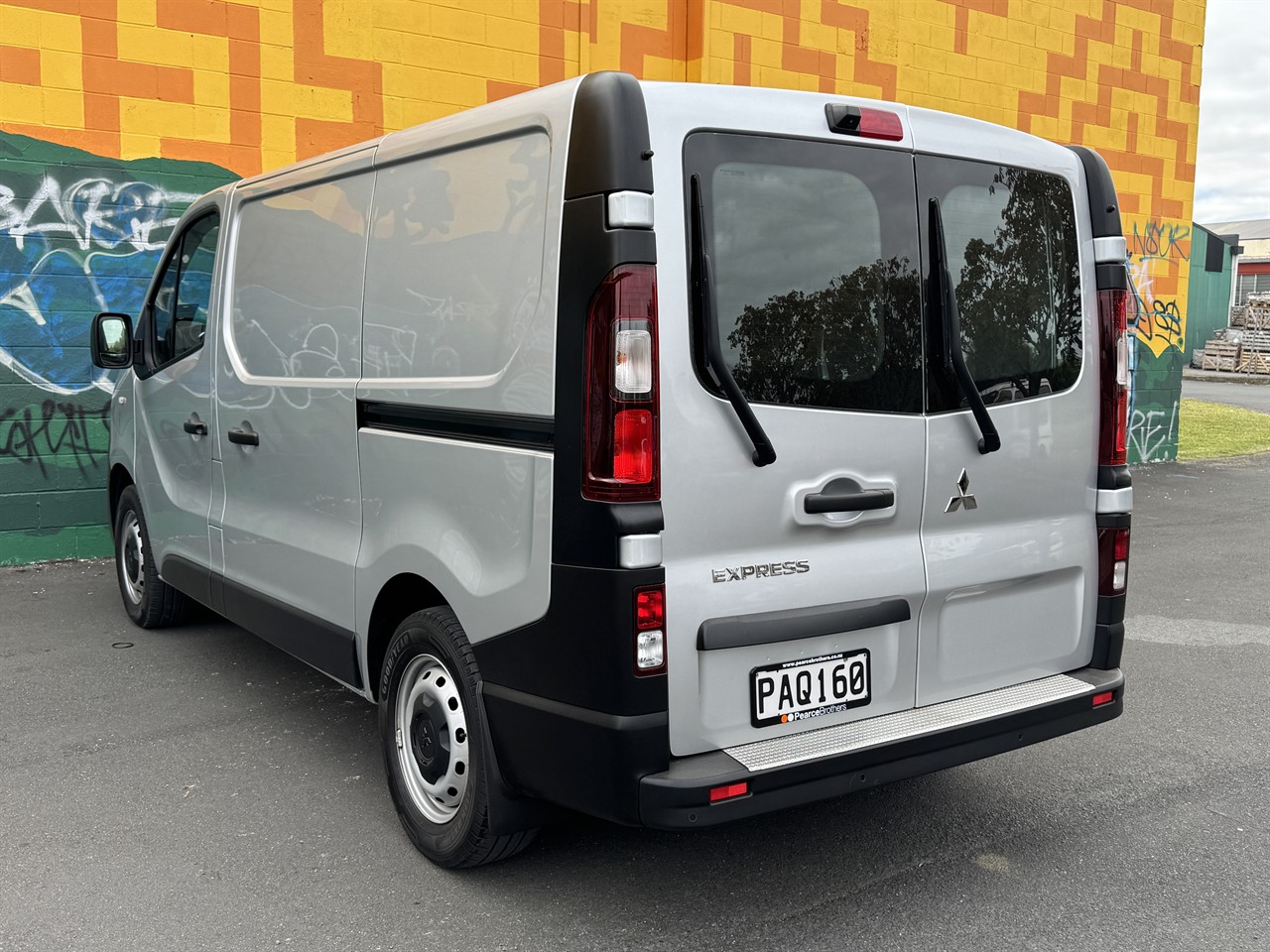 2022 Mitsubishi Express