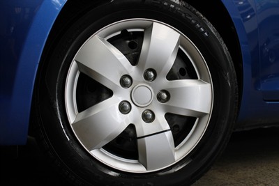 2014 Suzuki Swift - Thumbnail